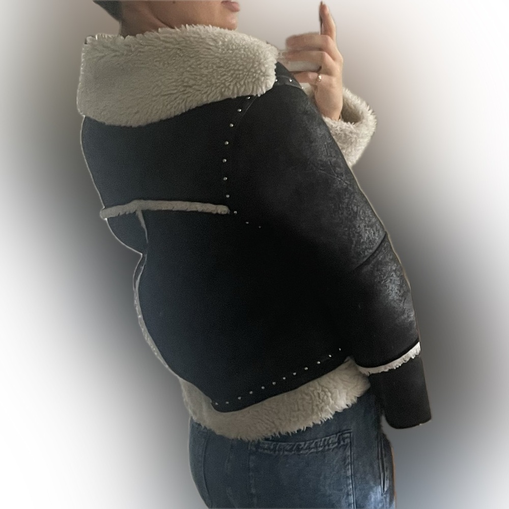 Sunset + Spring Black Shearling Jacket - image 2